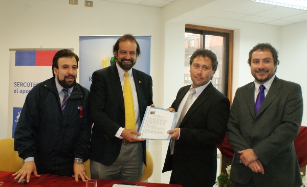 Gobierno firma convenio de colaboración para fortalecimiento productivo de las comunas de la Región