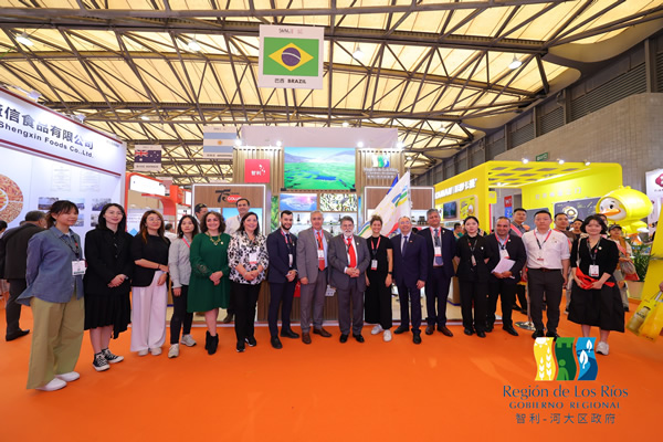Delegación de la Región de Los Ríos destaca en Expo Sial de Shanghái promocionando productos regionales