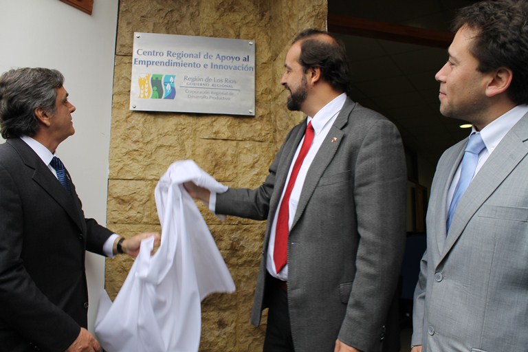 Ministro de Economía inauguró Centro de Emprendimiento en la Región de Los Ríos