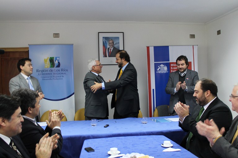 Corporación de Desarrollo y Codeproval firman convenio para la realización del EESUR 2012