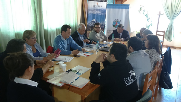 Realizarán Trabajo en Conjunto entre Provincia de Neuquén y Los Ríos en pro del paso Carirriñe y la Integración Turística – Comercial