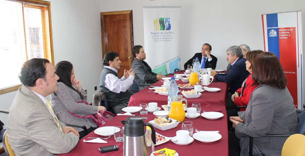 Intendente Peribonio pretende replicar modelo de la Corporación de Desarrollo Productivo de Los Ríos en Región Metropolitana