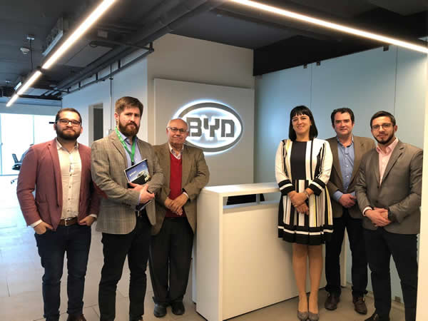 Los Ríos se hizo presente en Primera Feria Internacional de Electromovilidad