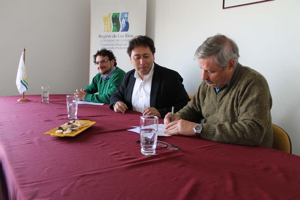 Realizan firma del primer nodo ovino regional para potenciar el sector