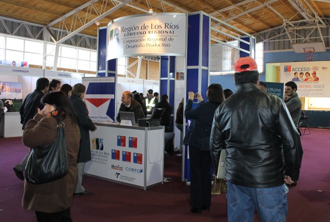 Corporación de Desarrollo pone a disposición módulo de emprendimiento en Feria Laboral