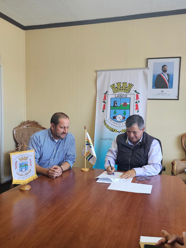 Lanco y CRDP firman convenio para impulsar el desarrollo productivo y económico en la comuna