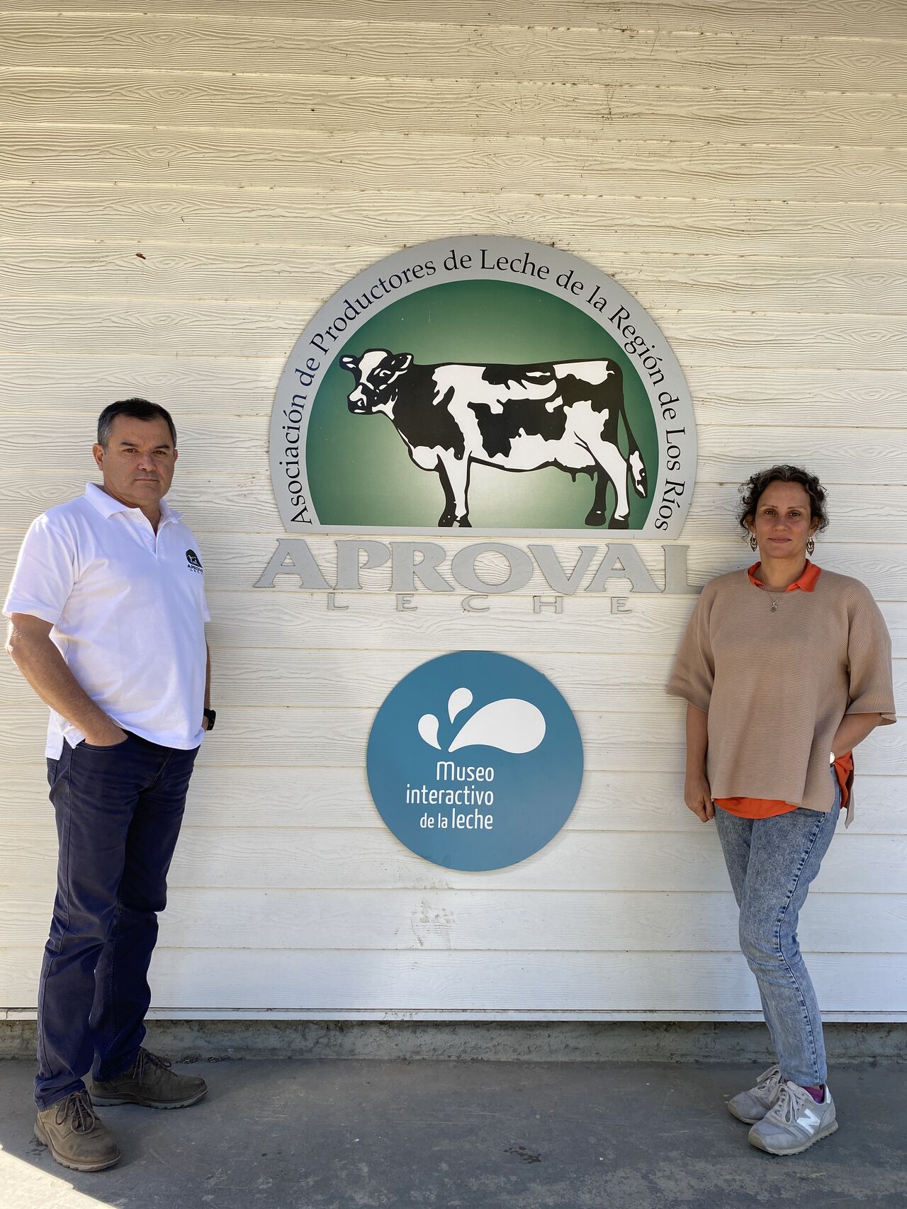 APROVAL y la CRDP: una alianza por el desarrollo sostenible del sector lechero en Los Ríos