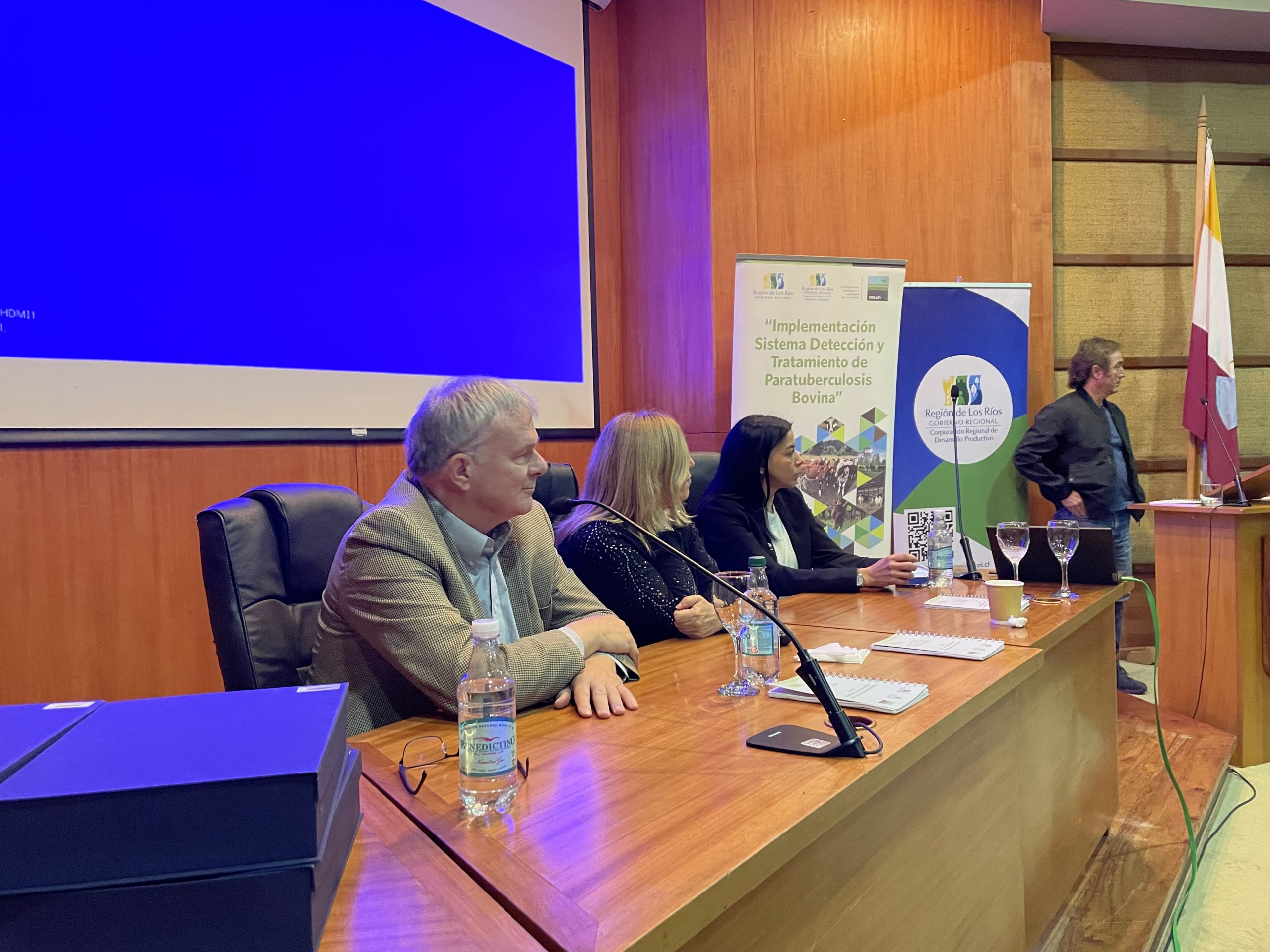 Seminario Internacional entrega resultados y desafíos para el control de la Paratuberculosis en bovinos