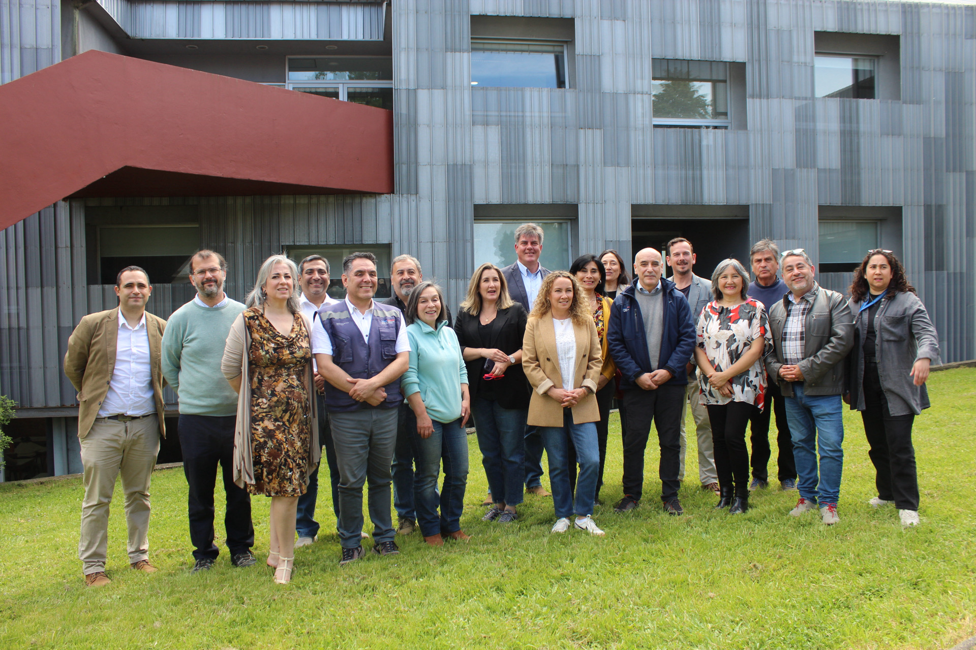 Sembrando acuerdos para el futuro de la fruticultura de Los Ríos