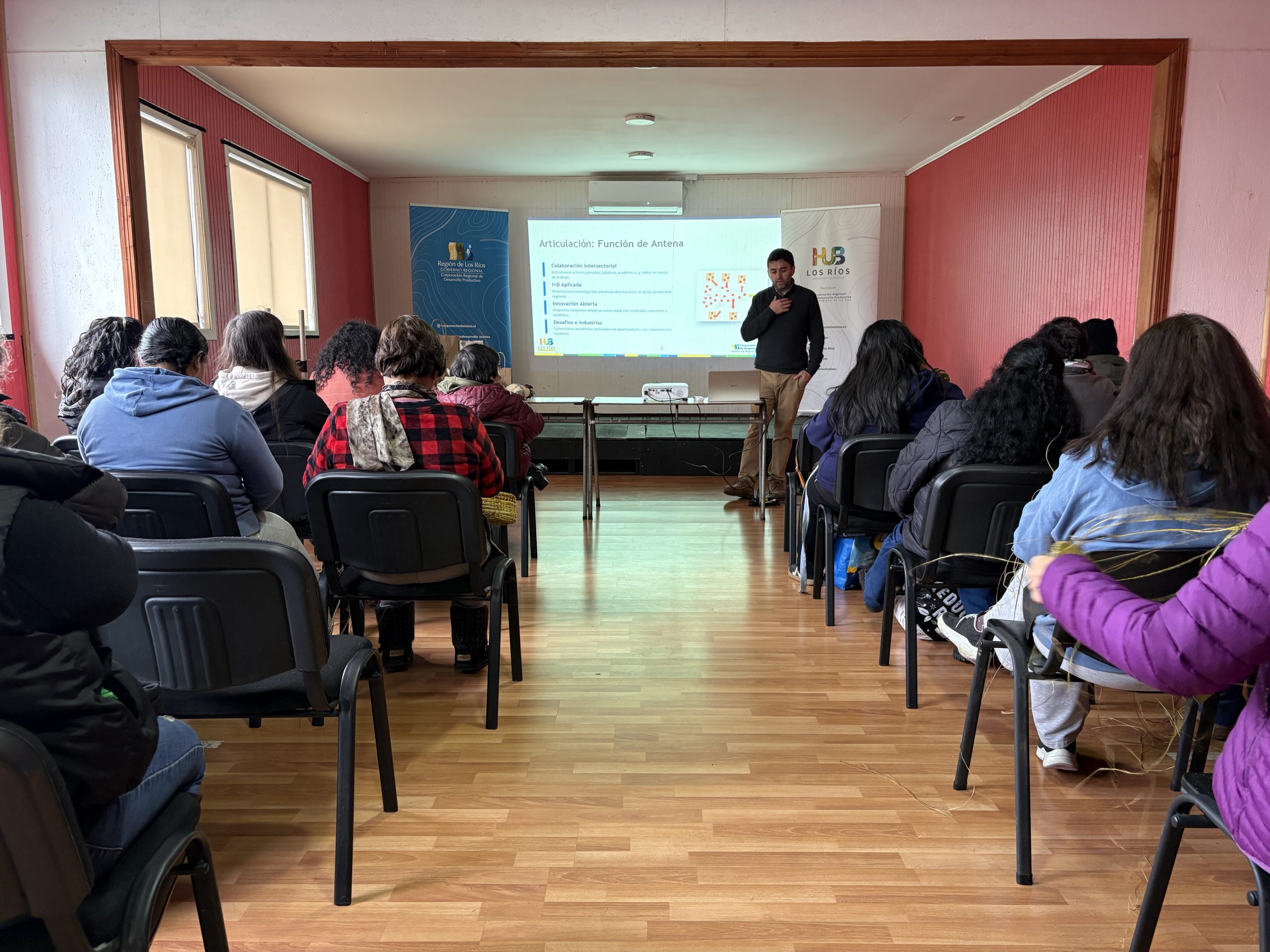 Lanco: Capacitamos a mujeres emprendedoras para transformar su talento en oportunidades de negocio