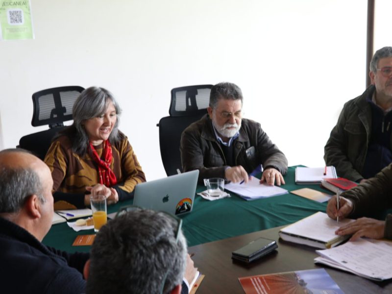 Nueva sesi&oacute;n de la Mesa para el Desarrollo del Sector Frut&iacute;cola de Los R&iacute;os
